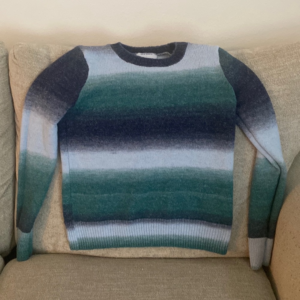 OLD NAVY SWEATER